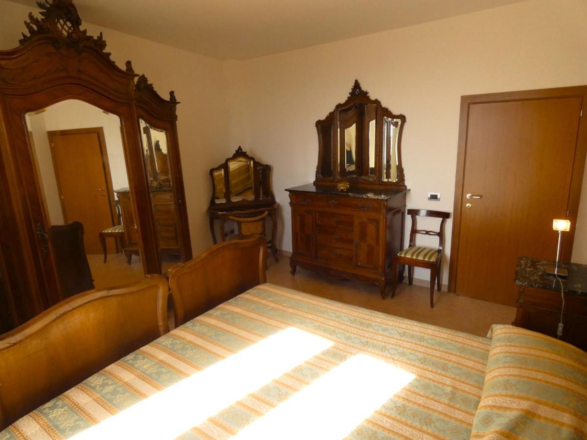 דירות אסיסי Scappo In Umbria, La Casa Di Eude מראה חיצוני תמונה