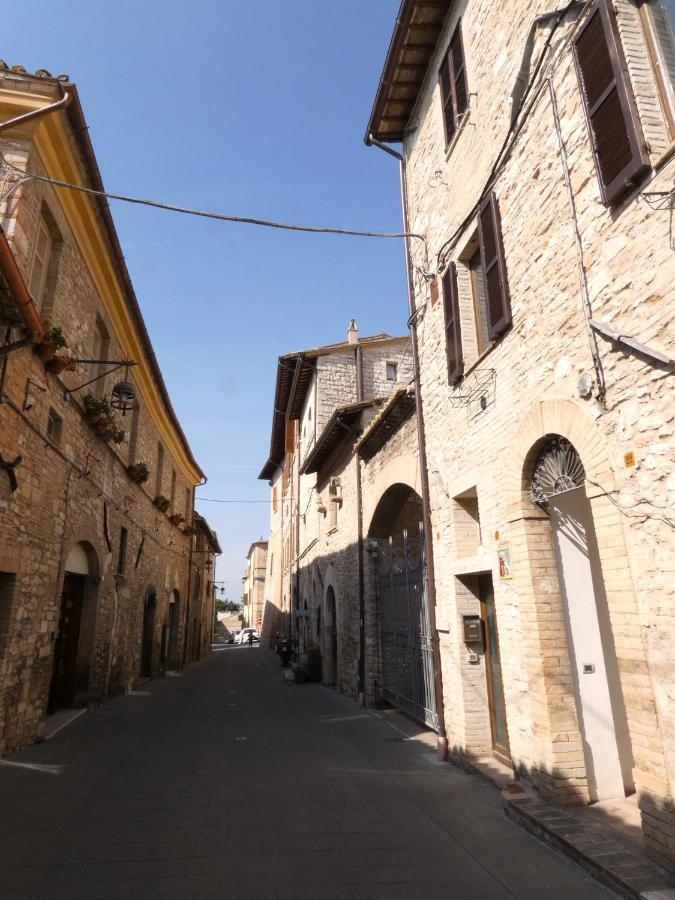 דירות אסיסי Scappo In Umbria, La Casa Di Eude מראה חיצוני תמונה