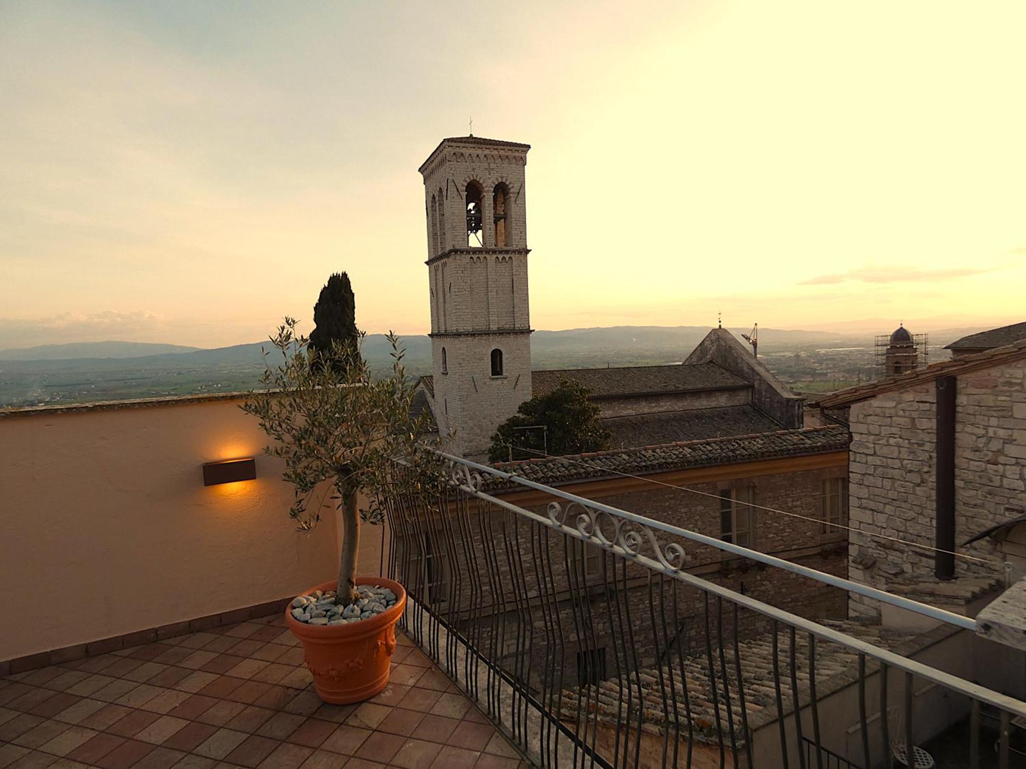 דירות אסיסי Scappo In Umbria, La Casa Di Eude מראה חיצוני תמונה